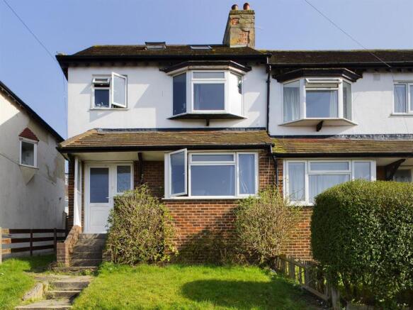 6 bed property, in Medmerry Hill, £450,000