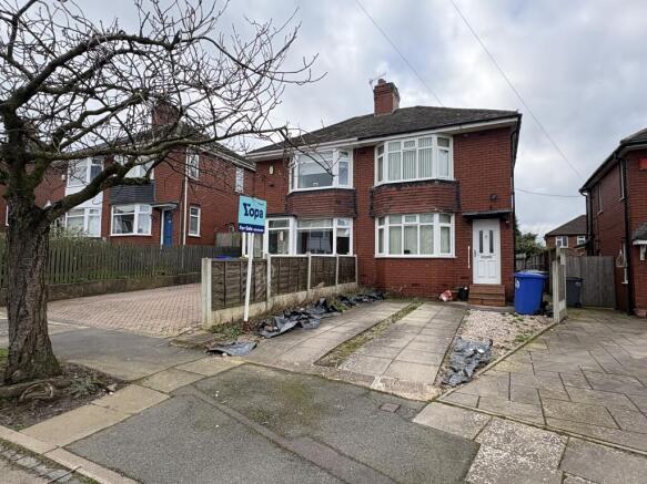 3 bed property, in Southlands Avenue, £150,000
