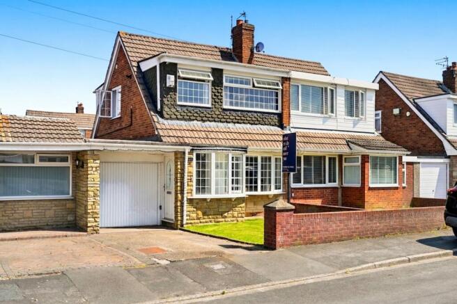 3 bed property, in Rufford Avenue, £230,000