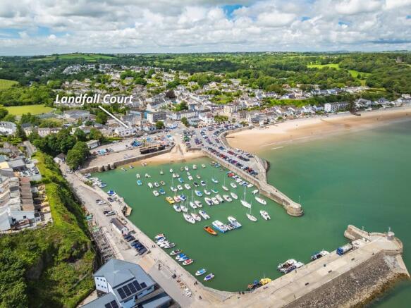5 bed property, in The Harbour, £950,000