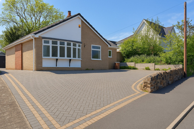 3 bed property, in Oldbury Road, £299,950