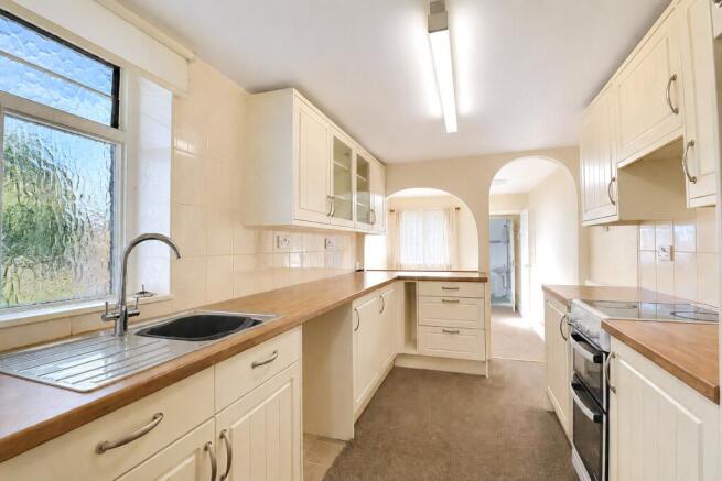 2 bed property, in New Street, £160,000