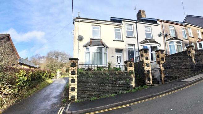 3 bed property, in Bedwellty Road, £155,000