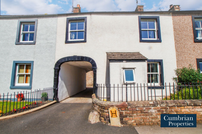 3 bed property, in Chapel Street, £195,000