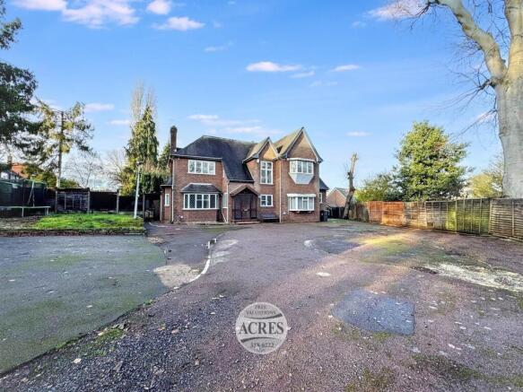 4 bed property, in Hamstead Hill, £899,000