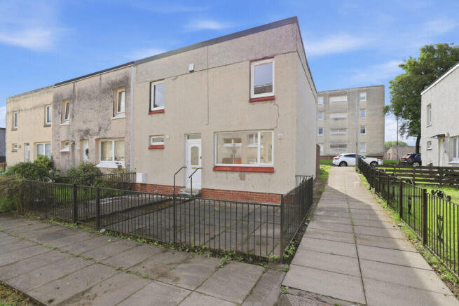 4 bed property, in Wellington Place, £139,000