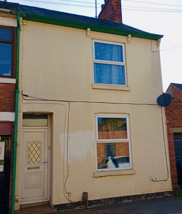 2 bed property, in 2 Harcourt St, £142,500