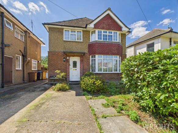 3 bed property, in Ellenbrook Lane, £600,000