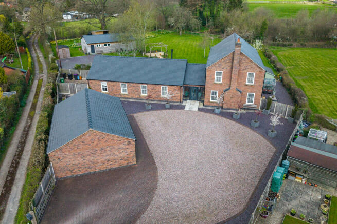 3 bed property, in Cedar House, £800,000