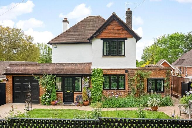 4 bed property, in Jefferies Road, £1,150,000
