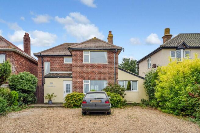 3 bed property, in Cromer Road, £450,000