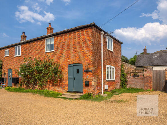 3 bed property, in The Coach House, £375,000