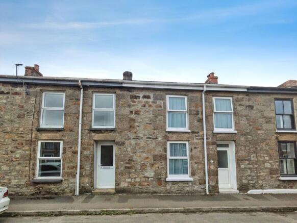 2 bed property, in Carnarthen Street, £175,000