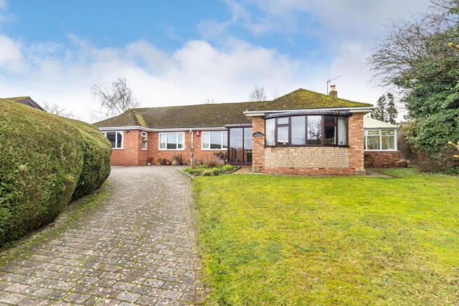 4 bed property, in Hall Green, £595,000