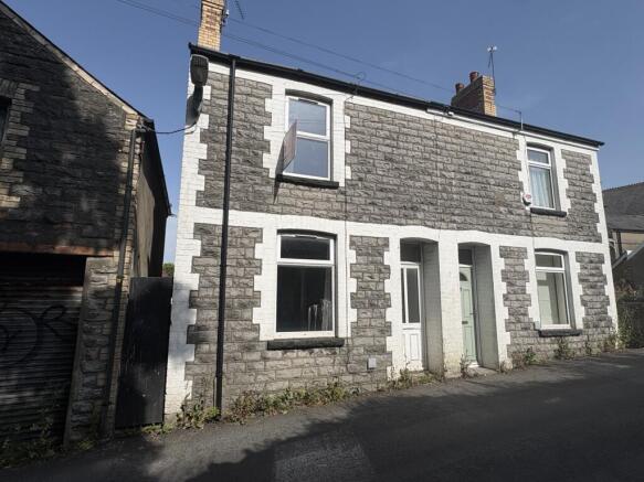 2 bed property, in 4, £99,000