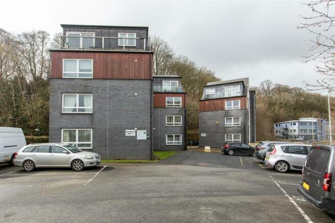 2 bed property, in 3 Wilderhaugh Court, £100,000